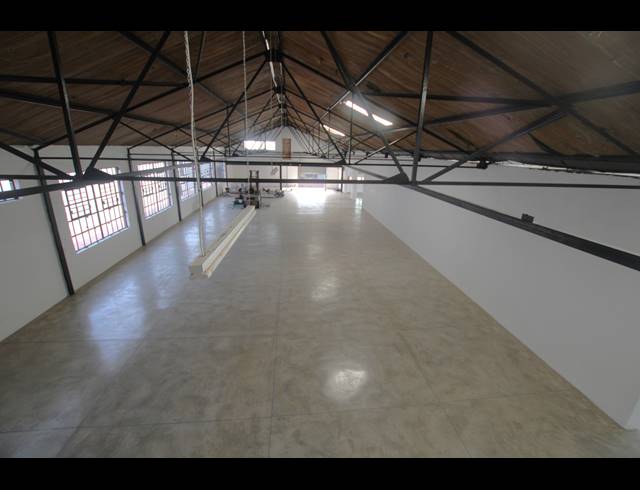 1,683M² FACTORY FOR SALE IN SEBENZA